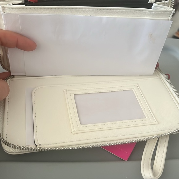 Betsey Johnson White Wallet with Red Heart Accents - Picture 5 of 5
